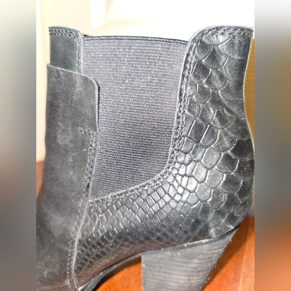 ALDO black ankle boots. Size 8.5 - Picture 2 of 6